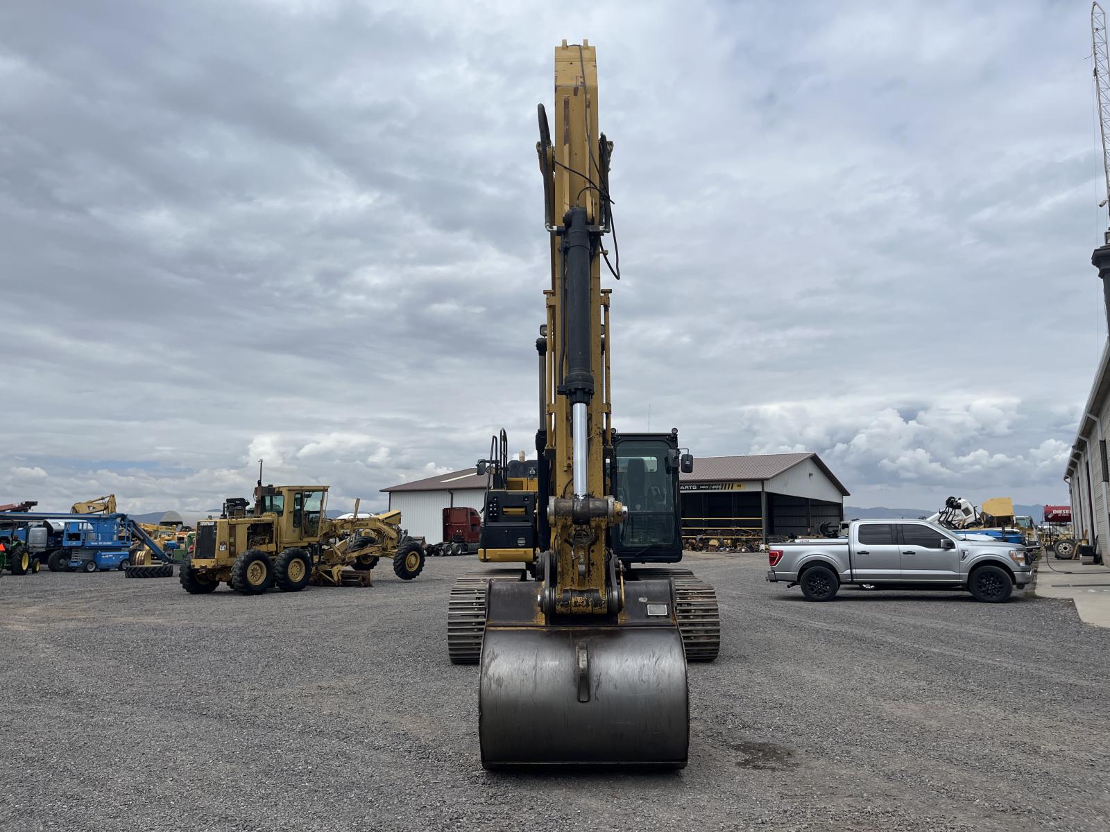 ./imagenes/INVOICE/2019/18174/CAT 336ELH (6).JPG